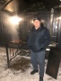 Мангал "Шарабан с печкой" и гость в отеле деревни Григорово, Московская область